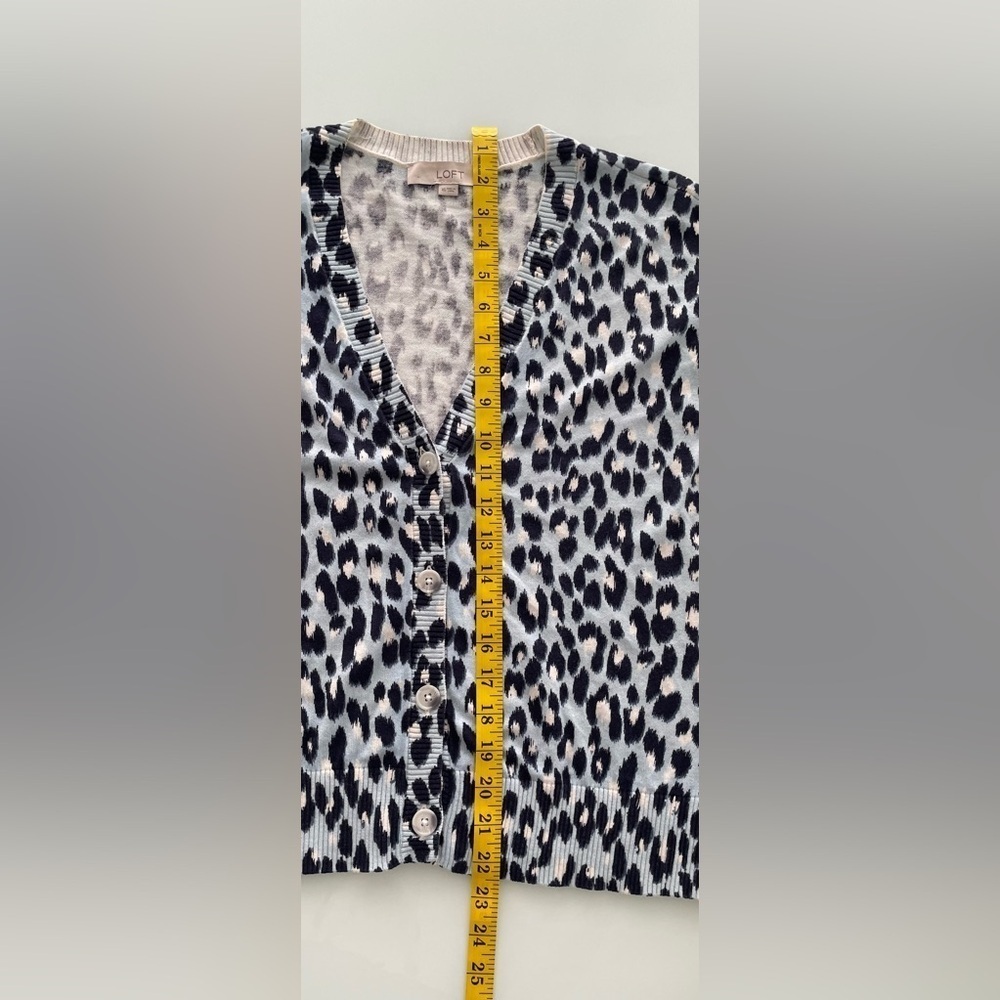 LOFT Cardigan Size XS Multicolor Animal Print Long Sleeve ButtonDown Pure Cotton - Picture 3 of 6